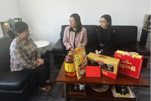 中智集團(tuán)慰問(wèn)黨員群眾新聞342